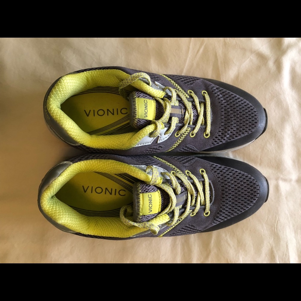 Vionic Tennis Shoes